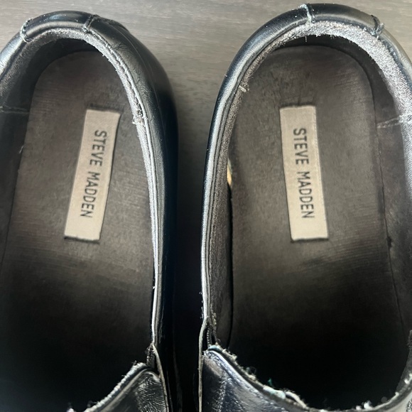 Men’s Steve Madden Slip On Dress Shoe - Picture 4 of 7